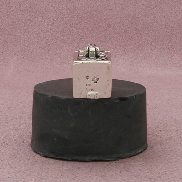 sterling silver vintage etched prayer box locket (opens) pendant - Picture 3 of 3